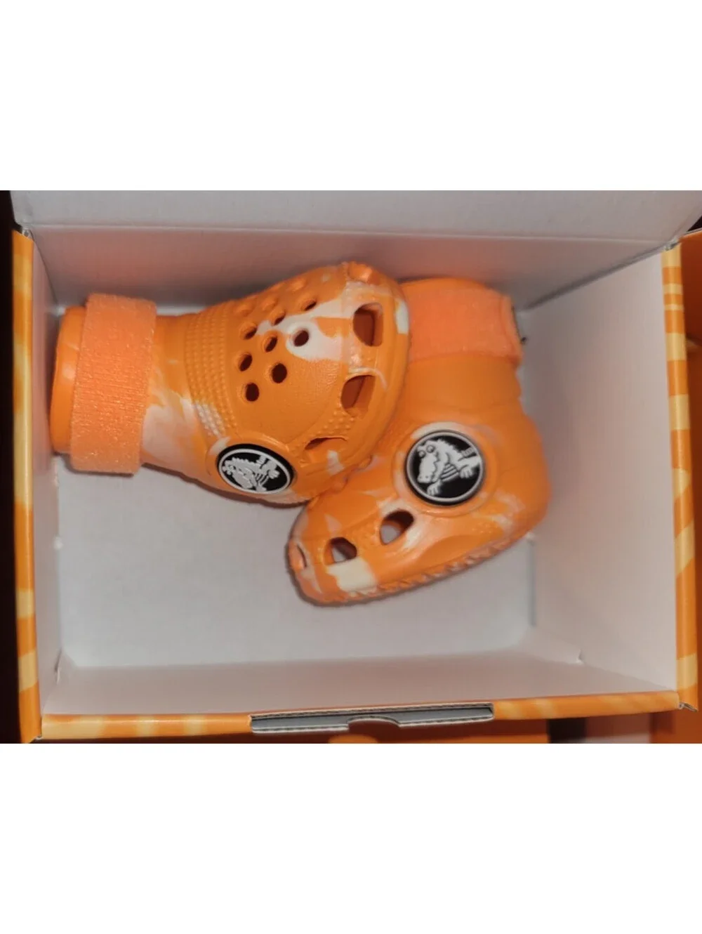CROCS SHOES FOR DOGS ORANGE-ZING -SIZE SMALL